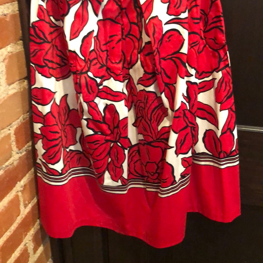 Dress - Picture 3 of 5